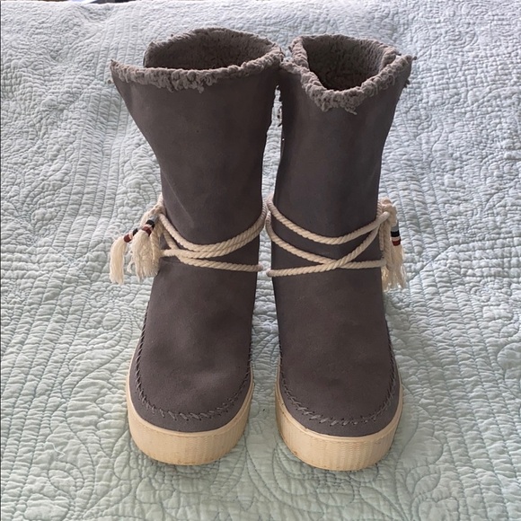 Toms Gray Suede Ankle Boots with Cuffed Edge - Picture 7 of 9